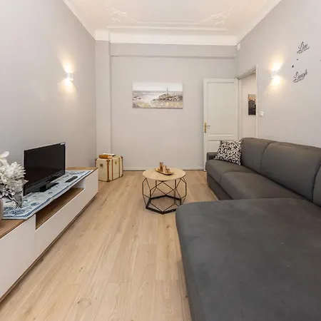 Lo Scrigno -city House 5 Min From Brignole Station Apartamento *
