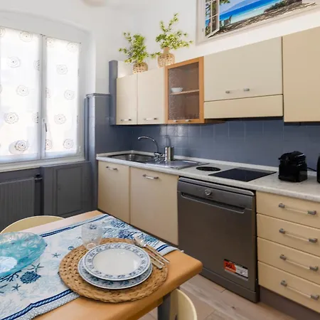 Lo Scrigno -city House 5 Min From Brignole Station Apartamento Génova