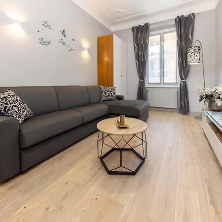 Lo Scrigno -city House 5 Min From Brignole Station דירה *