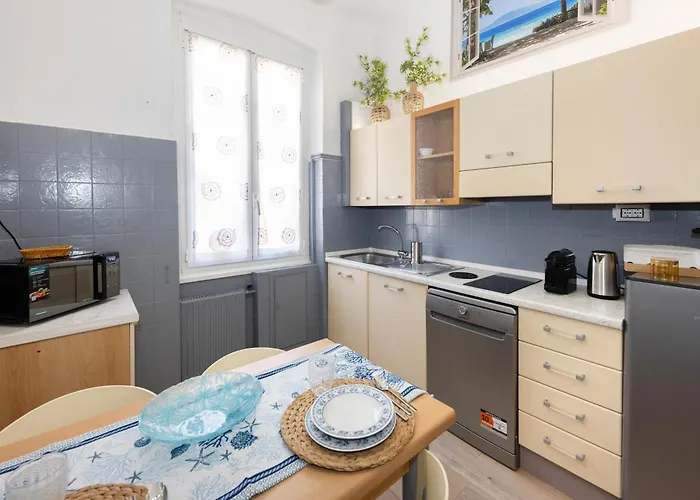 Lo Scrigno -city House 5 Min From Brignole Station דירה ג'נובה